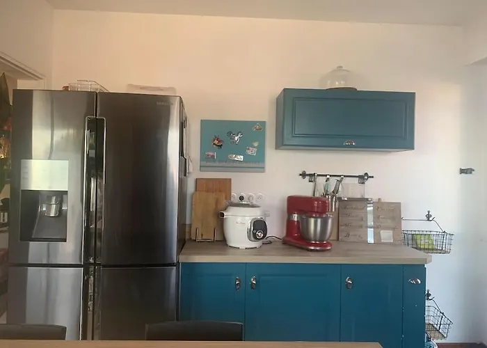 Maison A Etages Bord De *